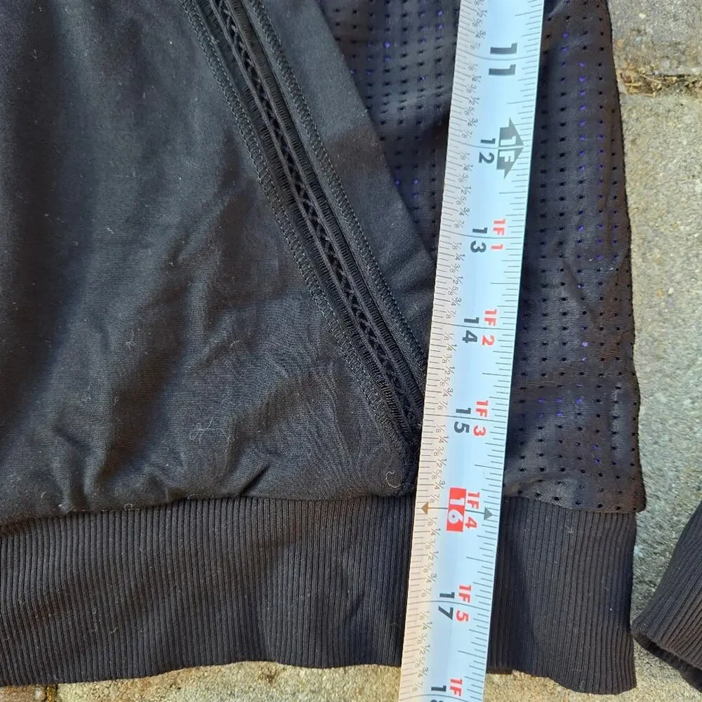Ivivva girls sz 12 reversible purple black zip hooded jacket
